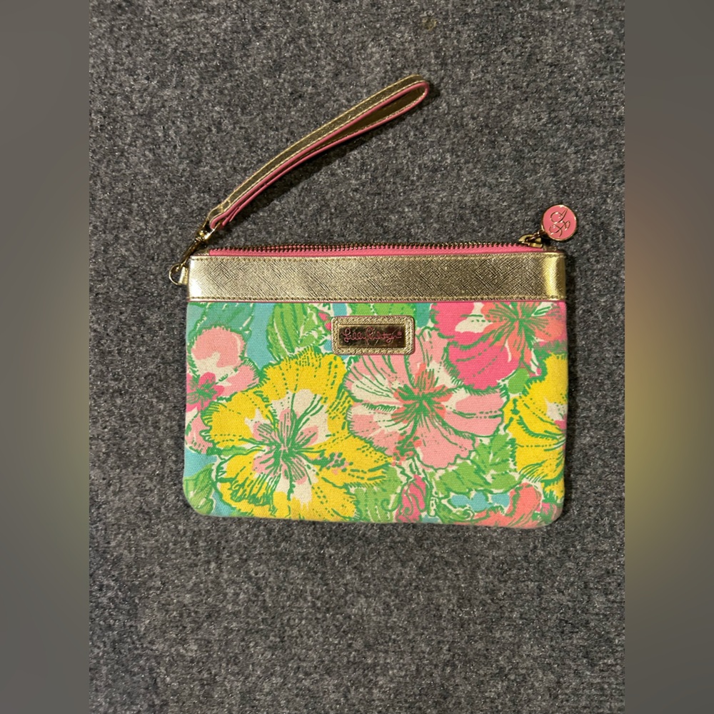 Lilly Pulitzer Wonderlust Wristlet , EUC